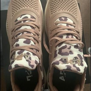 APL-BNWOT. Beige with leopard